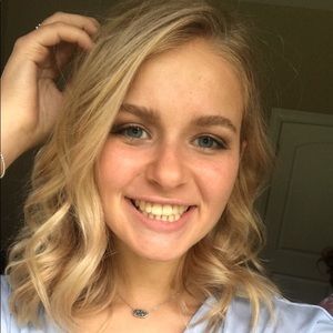 Meet your Posher, Abby